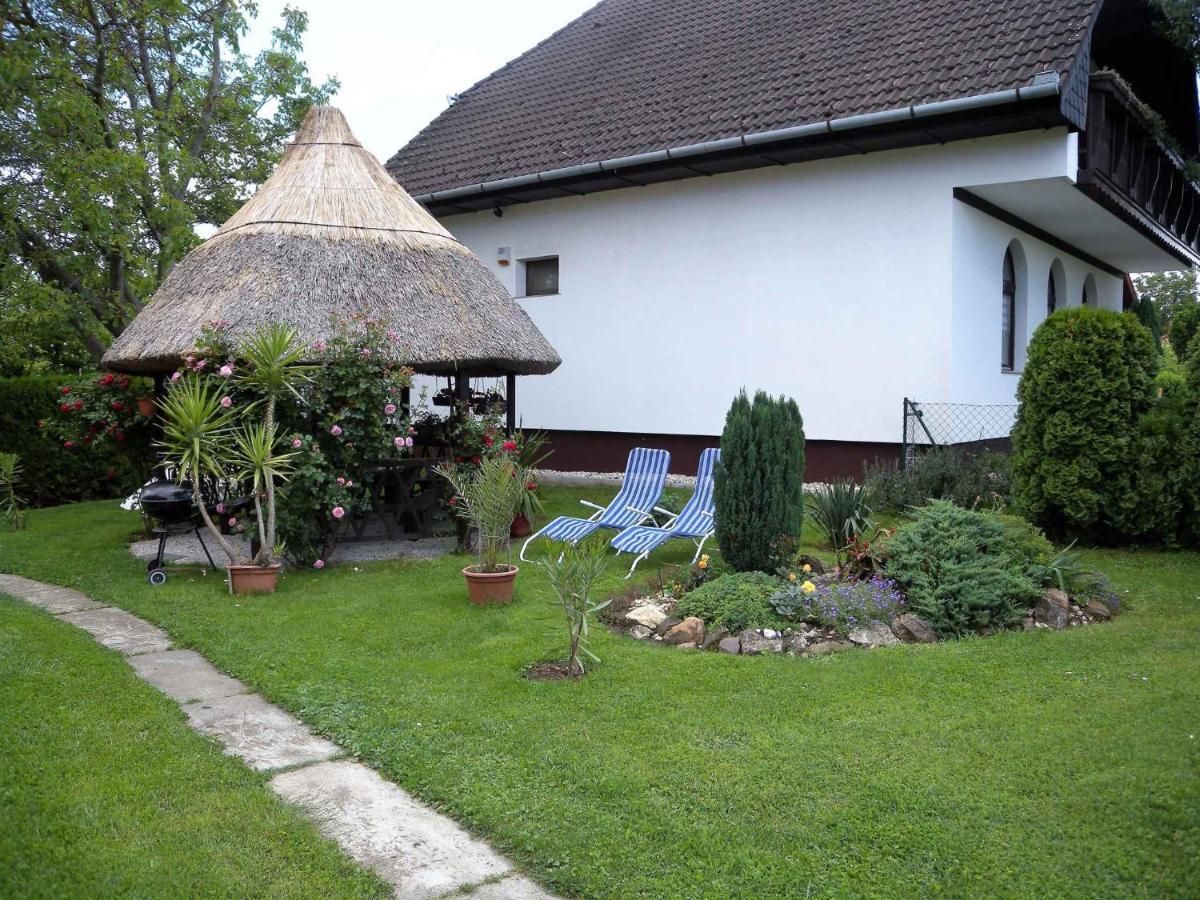 Apartment Balatonbereny 4 Ngoại thất bức ảnh