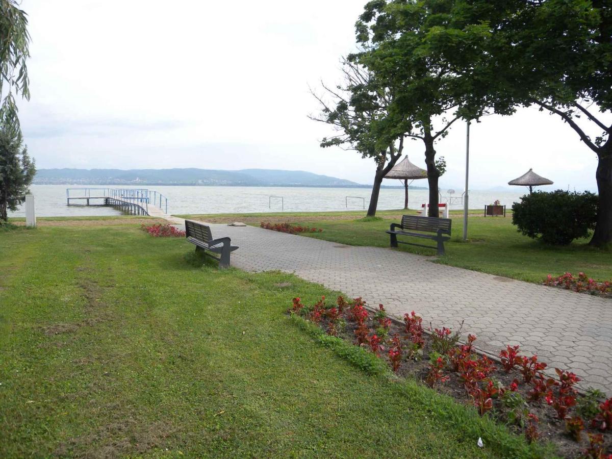 Apartment Balatonbereny 4 Ngoại thất bức ảnh