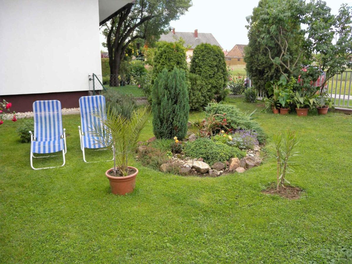 Apartment Balatonbereny 4 Ngoại thất bức ảnh