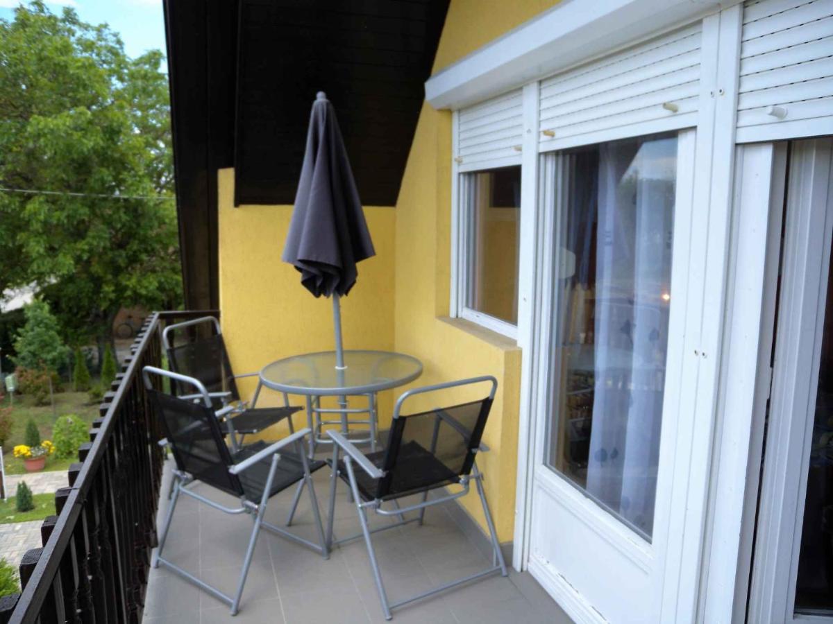 Apartment Balatonbereny 4 Ngoại thất bức ảnh